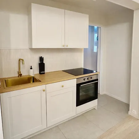 Modern Chic Apartment, Heart Of Apartmán